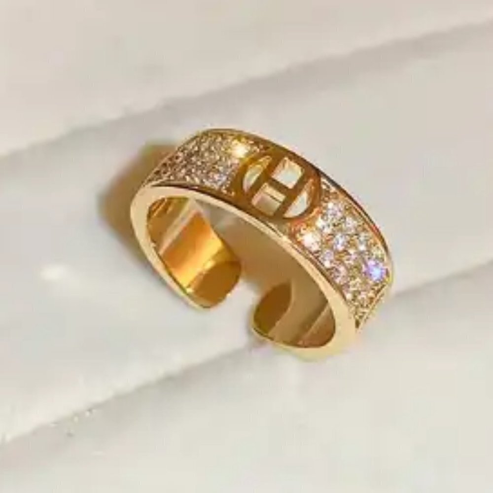 Gold Rhinestone Letter H Ring - Picture 2 of 4